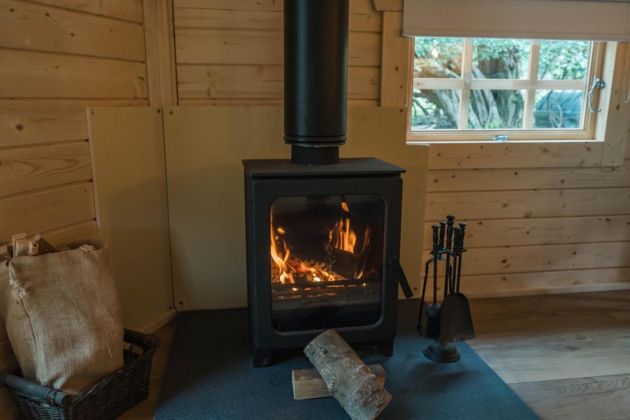 Cozy Carluke Lodge Retreat Exterior photo